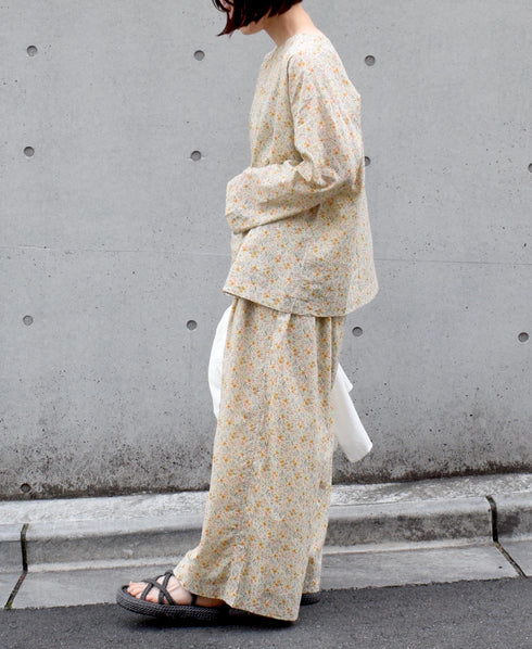 INAM2513FD COTTON FLOWER PRINT BOAT NECK SMOCK