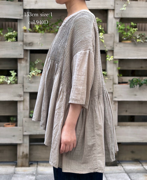 NMDS26262D ORGANIC COTTON/LINEN PATCHWORK OVERDYE V-NECK S/SLEEVE SHIRT WITH MINI PINTUCK