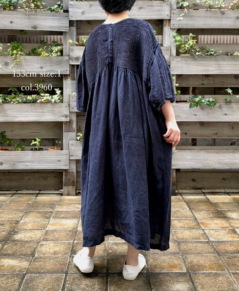 INMDS26004D 60s AUTOLOOM LINEN PLAIN OVERDYE BACK OPENING PULLOVER DRESS WITH MINI PINTUCK