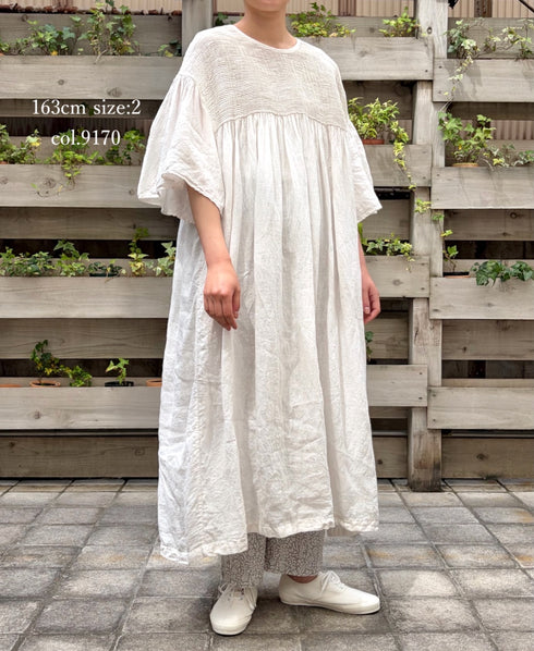 INMDS26004D 60s AUTOLOOM LINEN PLAIN OVERDYE BACK OPENING PULLOVER DRESS WITH MINI PINTUCK
