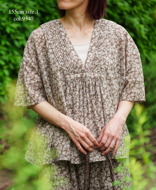 NSL26072 80s VOILE TWO TONE FLOWER PRINT V-NECK PINTUCK S/SL SHIRT