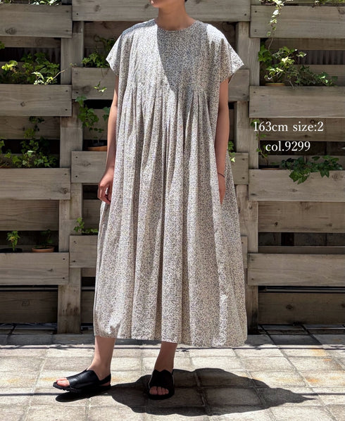INMDS26122 POWER LOOM COTTON VOILE ARABESQUE HAND SCREEN PRINT INVERTED PLEAT FRENCH/SL DRESS