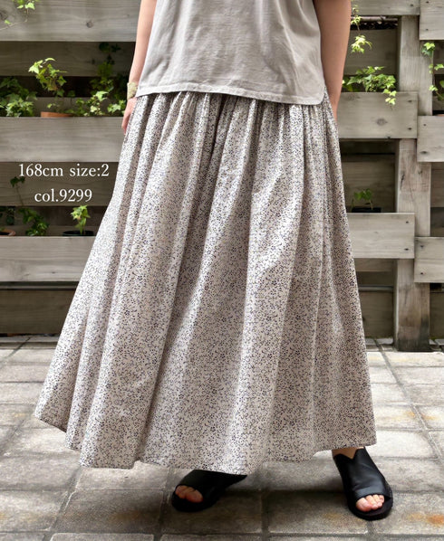 INMDS26123 POWER LOOM COTTON VOILE ARABESQUE HAND SCREEN PRINT FLARED SKIRT WITH PINTUCK