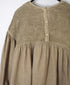 INMDS26003D 60s AUTOLOOM LINEN PLAIN OVERDYE BACK OPENING PULLOVER WITH MINI PINTUCK