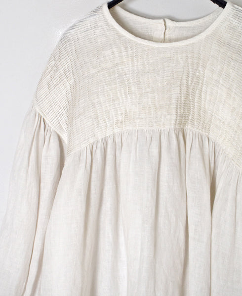 INMDS26003D 60s AUTOLOOM LINEN PLAIN OVERDYE BACK OPENING PULLOVER WITH MINI PINTUCK
