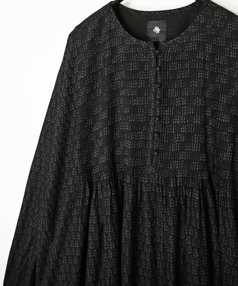 INMDS26723 80s VOILE LITTLE TREE BLOCK PRINT CREW-NECK DRESS WITH MINI PINTUCK