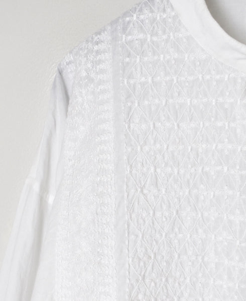 NMDS26221 60s ORGANIC CAMBRIC WITH EMB BANDED COLLAR SHIRT