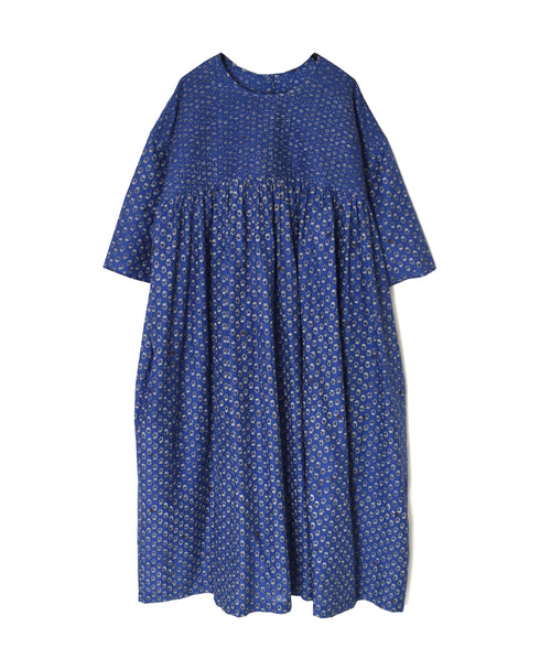 NMDS26253 80s VOILE SMALL GENTIANA BLOCK PRINT BACK OPENING PULLOVER DRESS WITH MINI PINTUCK