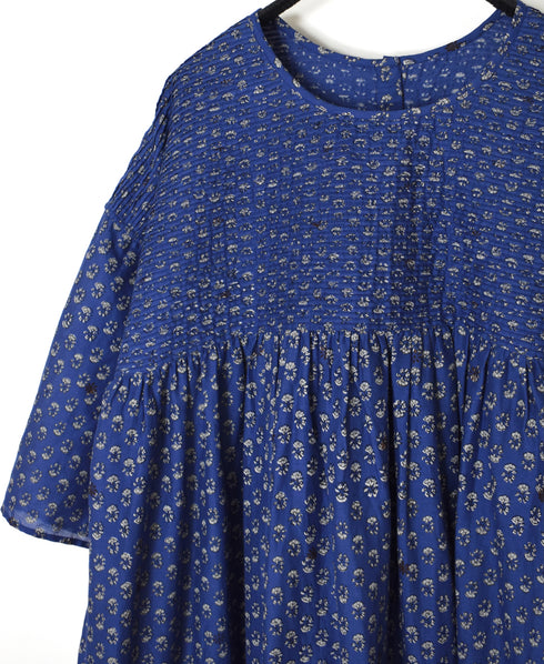 NMDS26253 80s VOILE SMALL GENTIANA BLOCK PRINT BACK OPENING PULLOVER DRESS WITH MINI PINTUCK