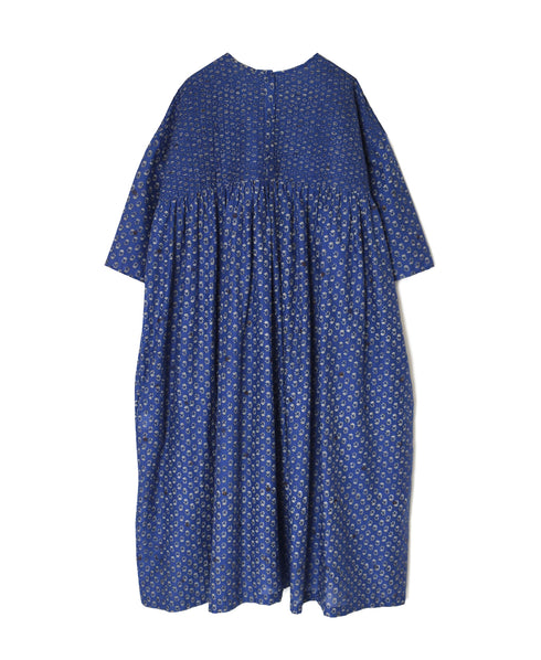 NMDS26253 80s VOILE SMALL GENTIANA BLOCK PRINT BACK OPENING PULLOVER DRESS WITH MINI PINTUCK