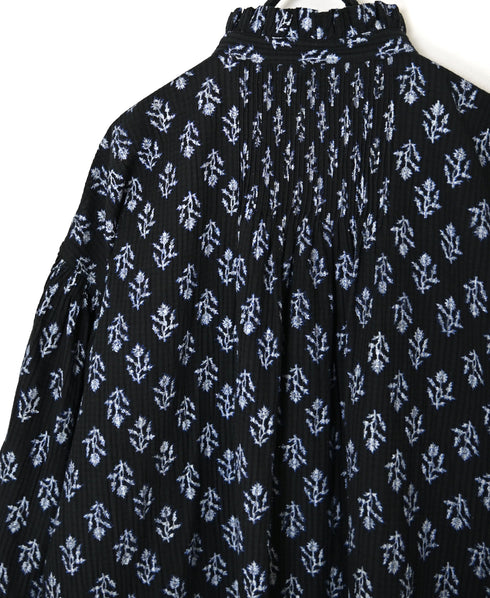 NMDS26611 80s ORGANIC SMALL CHECK MEDIUM FLOWER BLOCK PRINT FRILL COLLAR SHIRT WITH MINI PINTUCK