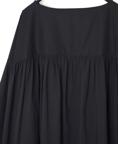 NSL26003 60s CAMBRIC PLAIN CREW-NECK BACK SIDE GATHERED DRESS WITH LINING