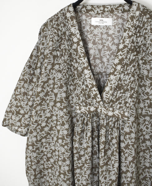 NSL26072 80s VOILE TWO TONE FLOWER PRINT V-NECK PINTUCK S/SL SHIRT