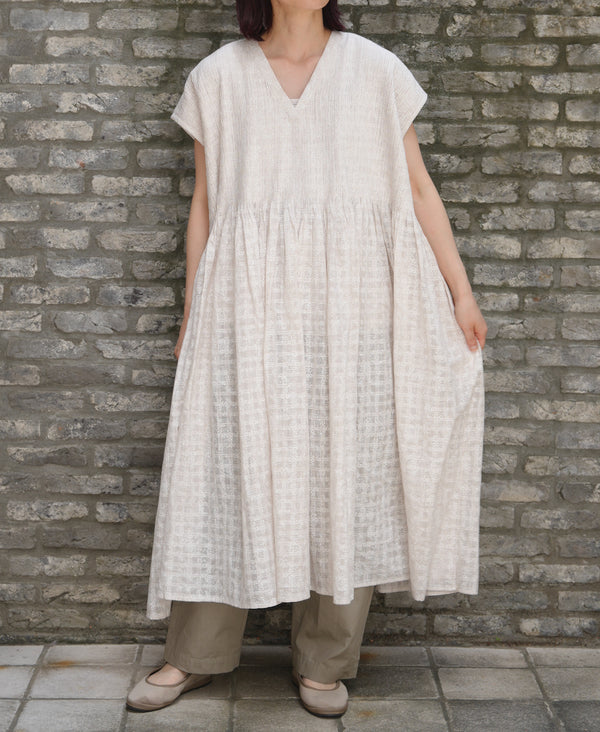 INMDS26097 POWER LOOM COTTON DOBIE CHECK FLOWER HAND SCREEN PRINT V-NECK FR/SL PULLOVER DRESS