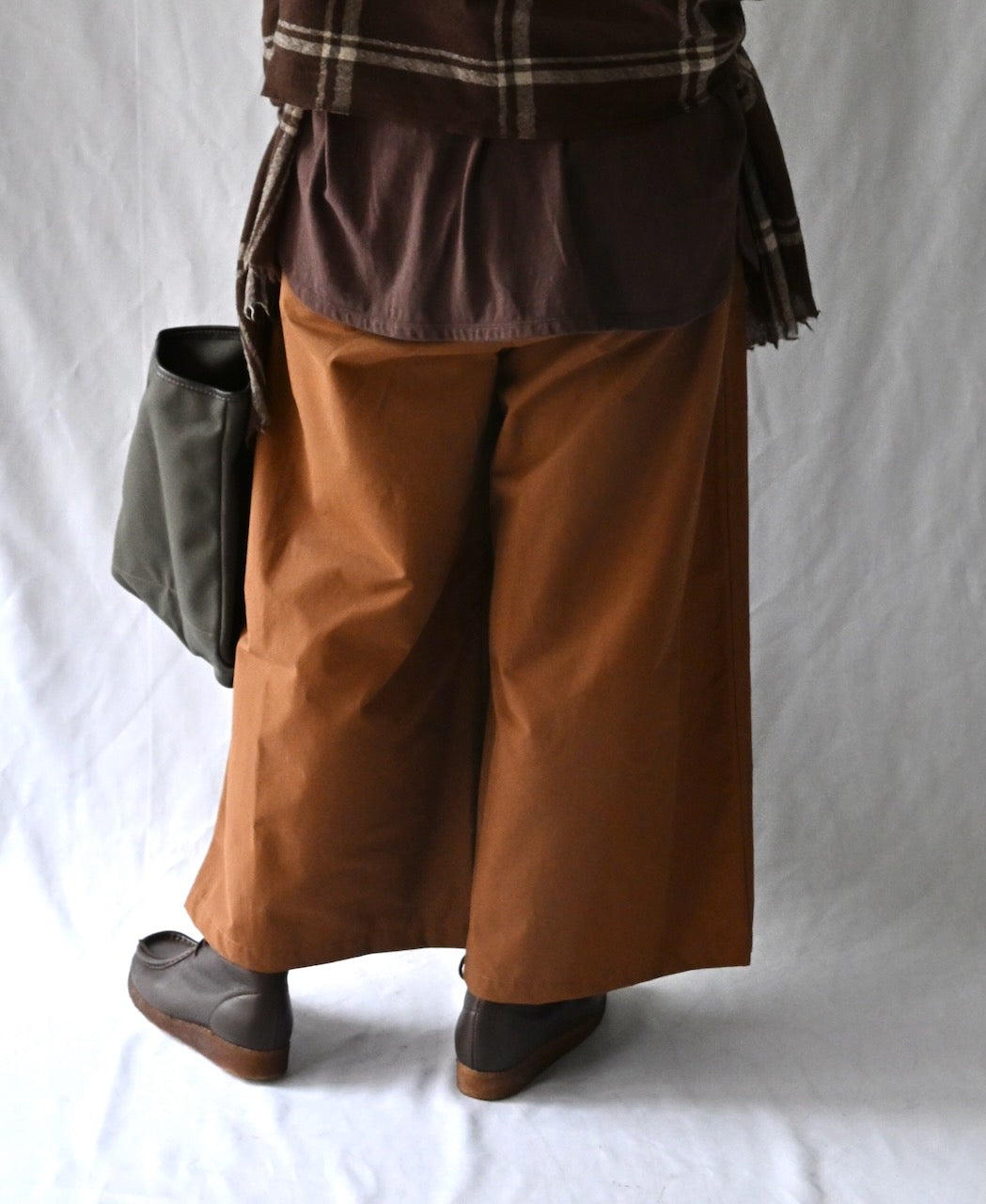 163cm　size:44　col.8500