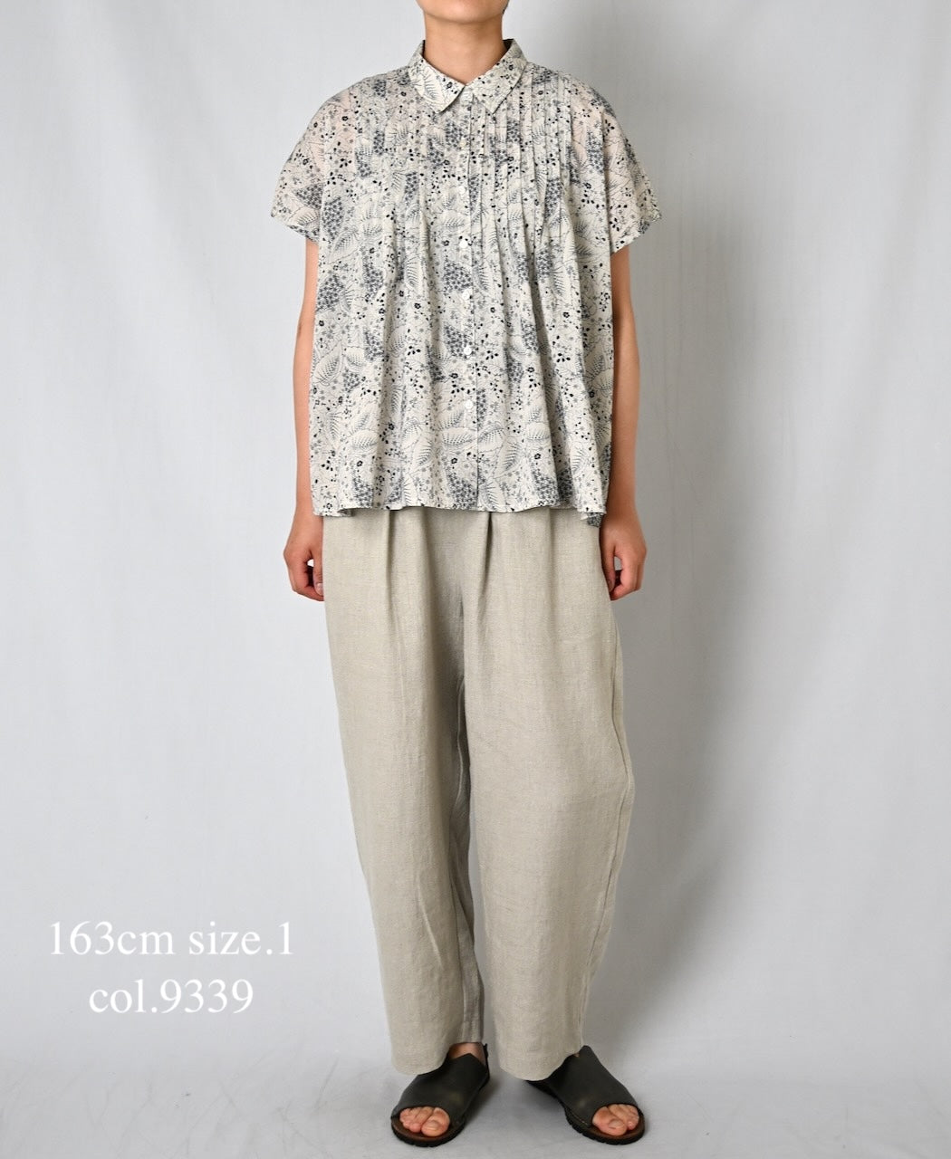 NSL26061 80s VOILE LEAF & FLOWER PRINT REGULAR COLLAR FRENCH/SL PINTUCK SHIRT