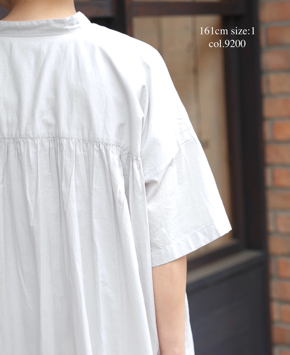 NSL26004 60s CAMBRIC PLAIN BANDED COLLAR BACK SIDE GATHERED DRESS