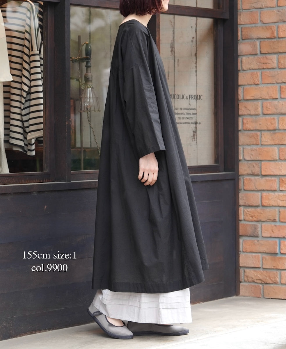 NSL26003 60s CAMBRIC PLAIN CREW-NECK BACK SIDE GATHERED DRESS WITH LINING