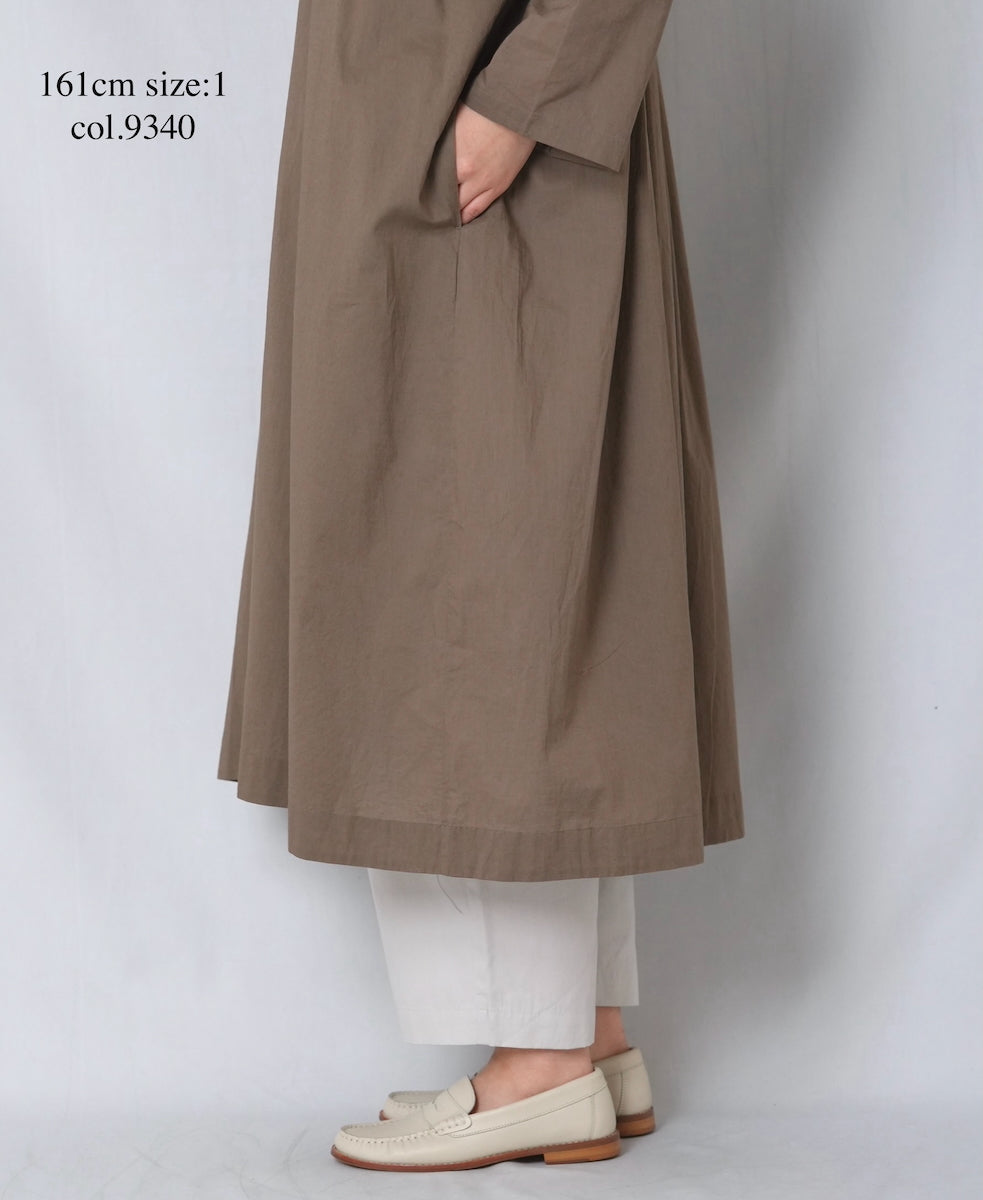 NSL26003 60s CAMBRIC PLAIN CREW-NECK BACK SIDE GATHERED DRESS WITH LINING