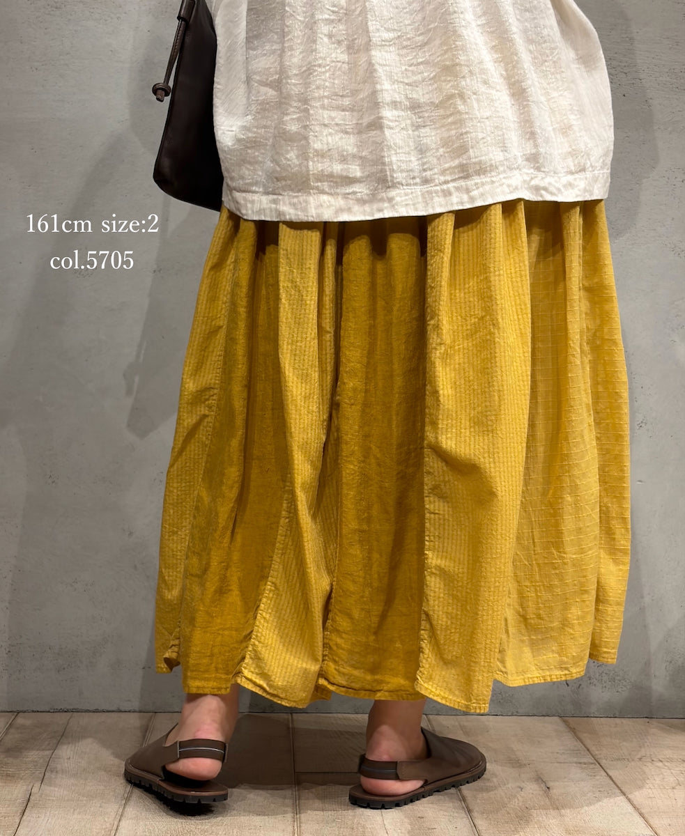 NMDS26265D 80s ORGANIC COTTON/80s LINEN PATCHWORK OVERDYE RAJASTHAN TUCK GATHERED SKIRT