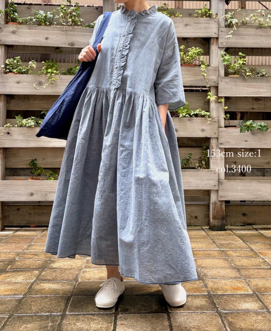 INMDS26042 HANDWOVEN YARN DYE CHAMBRAY FRILL COLLAR SHIRTS DRESS WITH RAJASTHAN GATHER