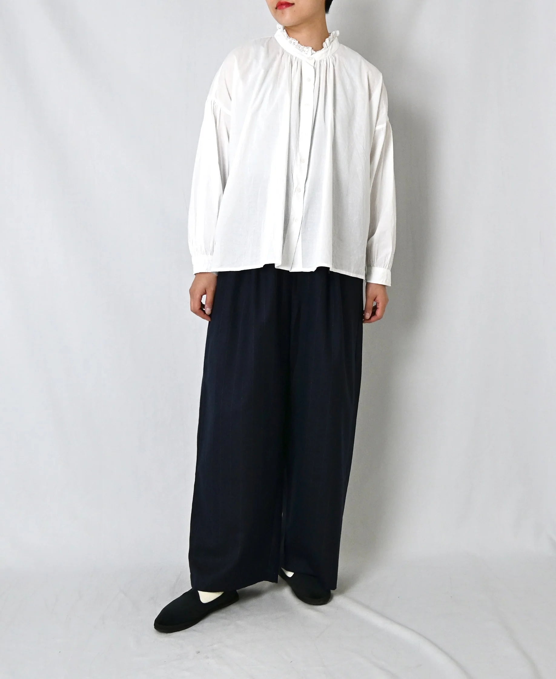NSL26551 60s COTTON CAMBRIC PLAIN WITH LACE LACE FRILL COLLAR SHIRT