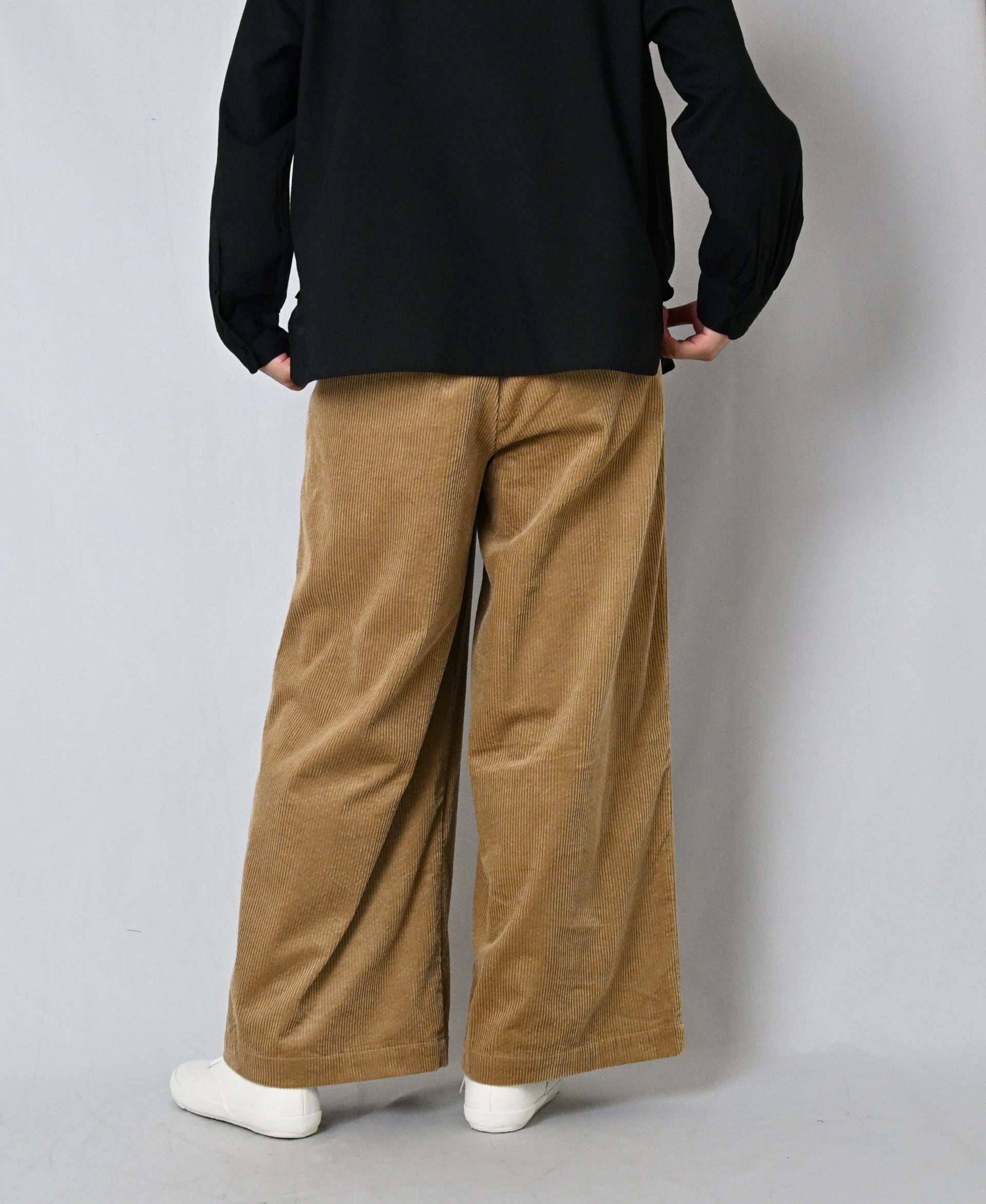 163cm　size:1　col.8400