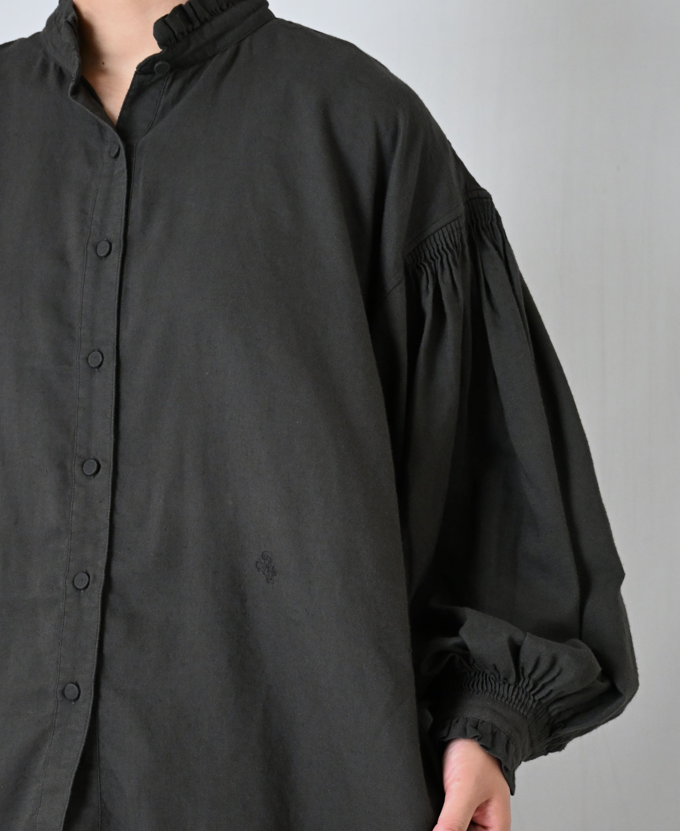 INMDS26702 TWILL COTTON KHADI PLAIN FRILL COLLAR SHIRTS WITH MINI PINTUCK