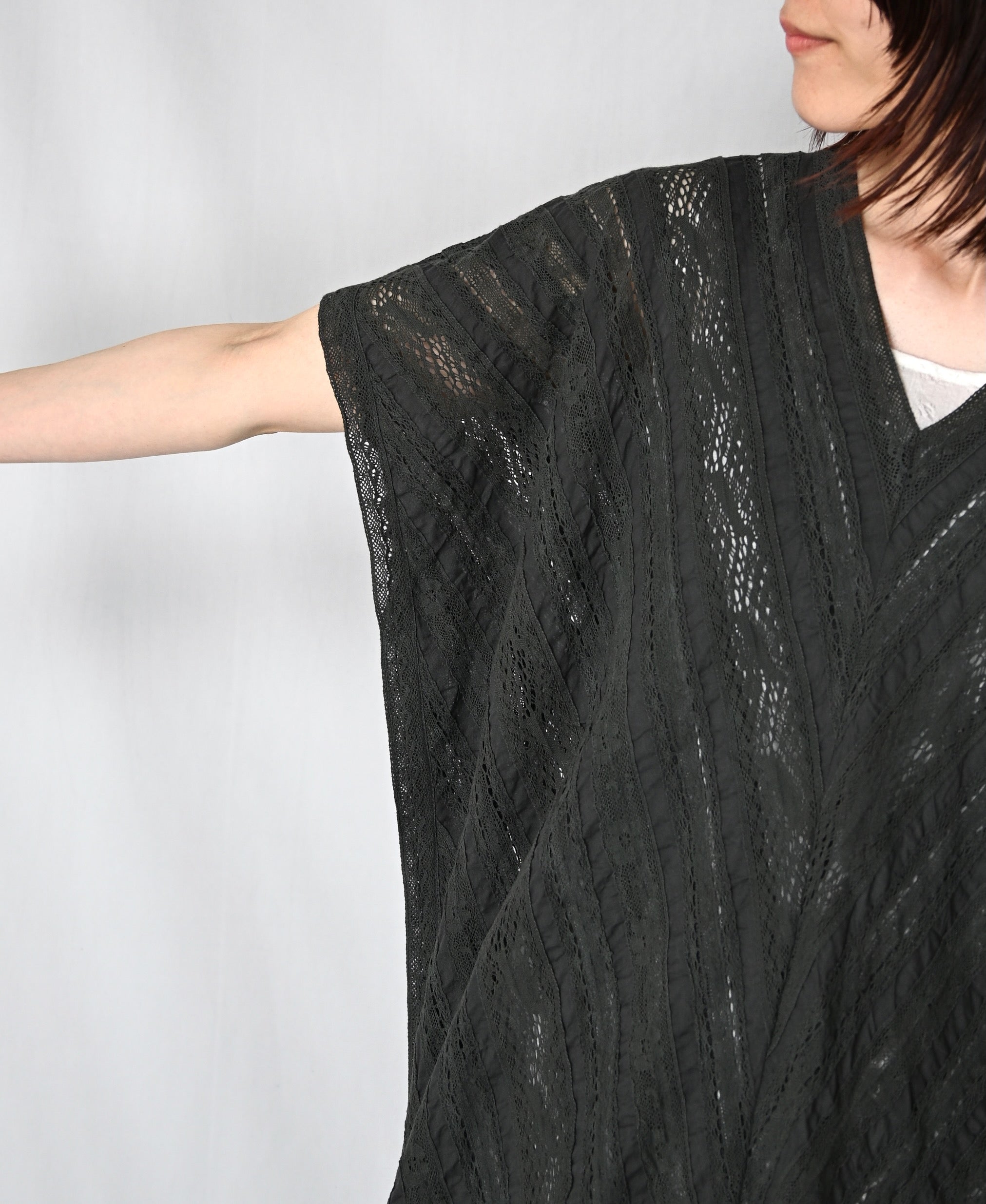NSL25063 ALL LACE FRENCH/SL PONCHO