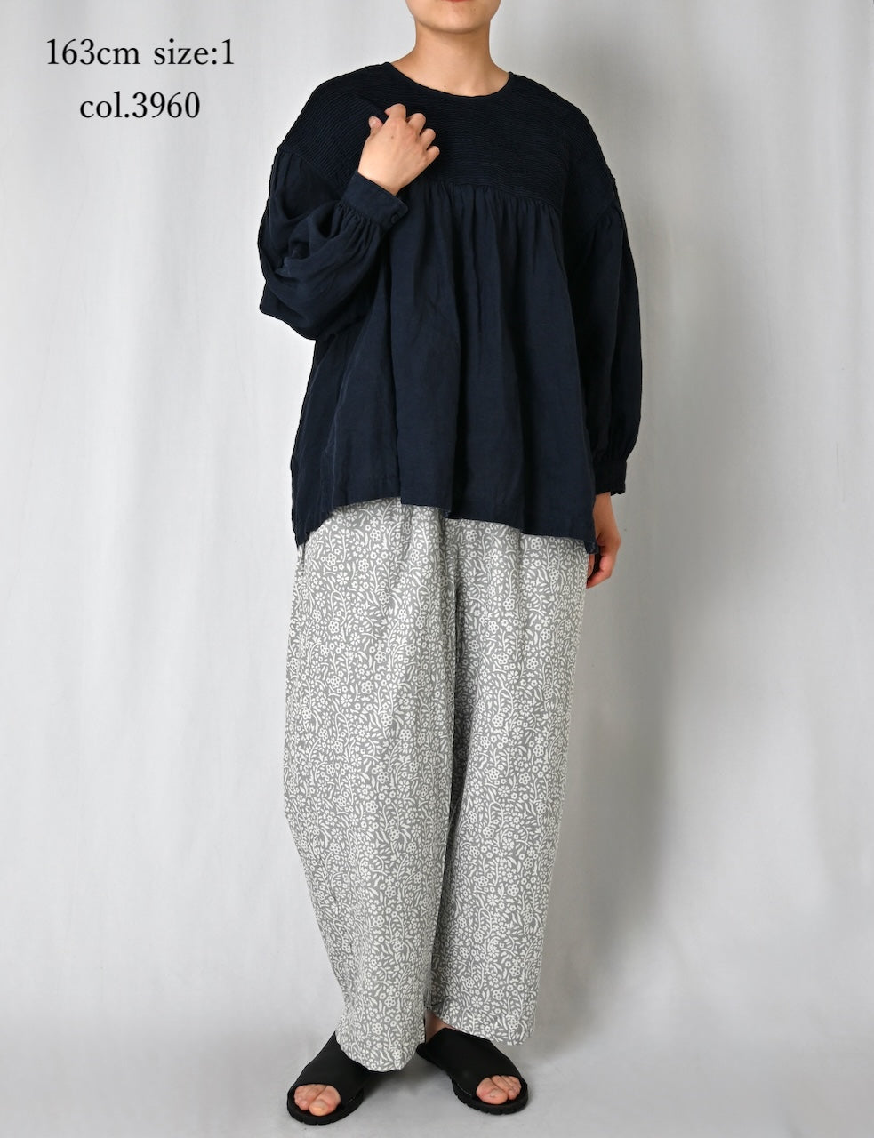 INMDS26003D 60s AUTOLOOM LINEN PLAIN OVERDYE BACK OPENING PULLOVER WITH MINI PINTUCK