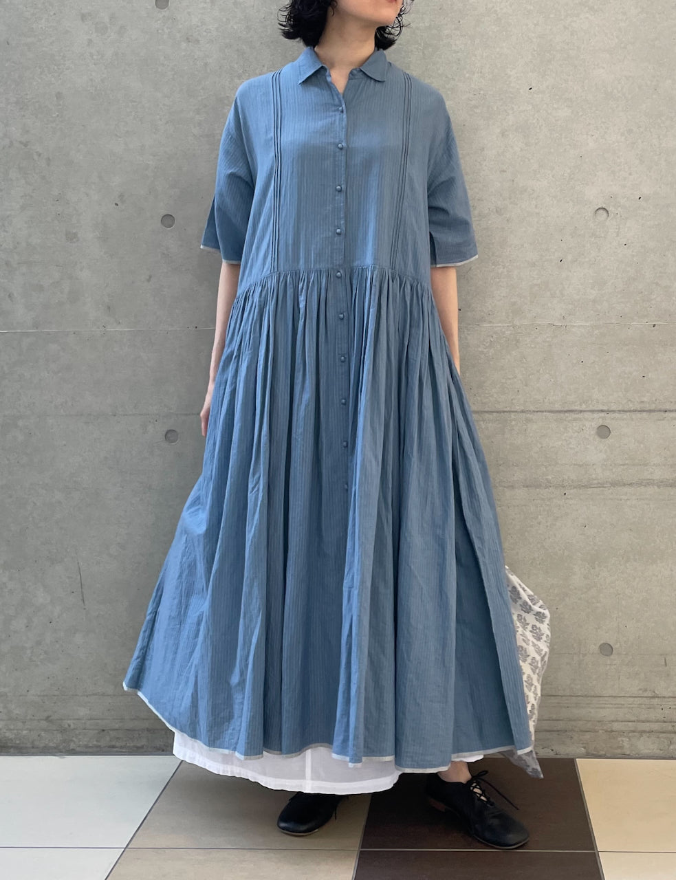 INMDS26042 HANDWOVEN YARN DYE CHAMBRAY FRILL COLLAR SHIRTS DRESS WITH RAJASTHAN GATHER