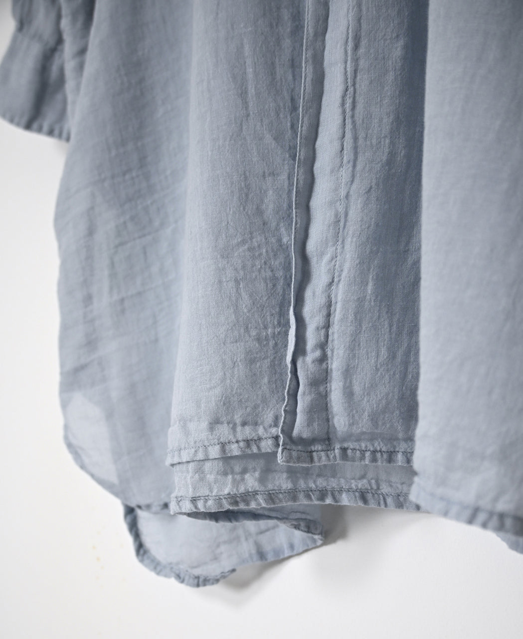 INAM2643GD 60s SINGLE GAUZE PLAIN OVERDYE UTILITY BANDED COLLAR LONG SHIRT