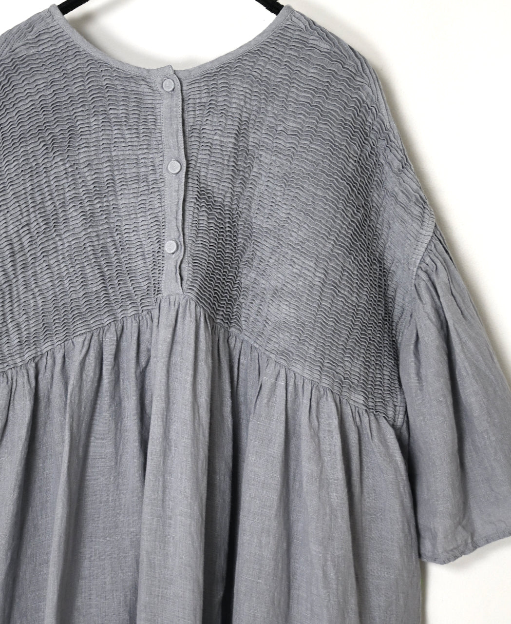 INMDS26004D 60s AUTOLOOM LINEN PLAIN OVERDYE BACK OPENING PULLOVER DRESS WITH MINI PINTUCK