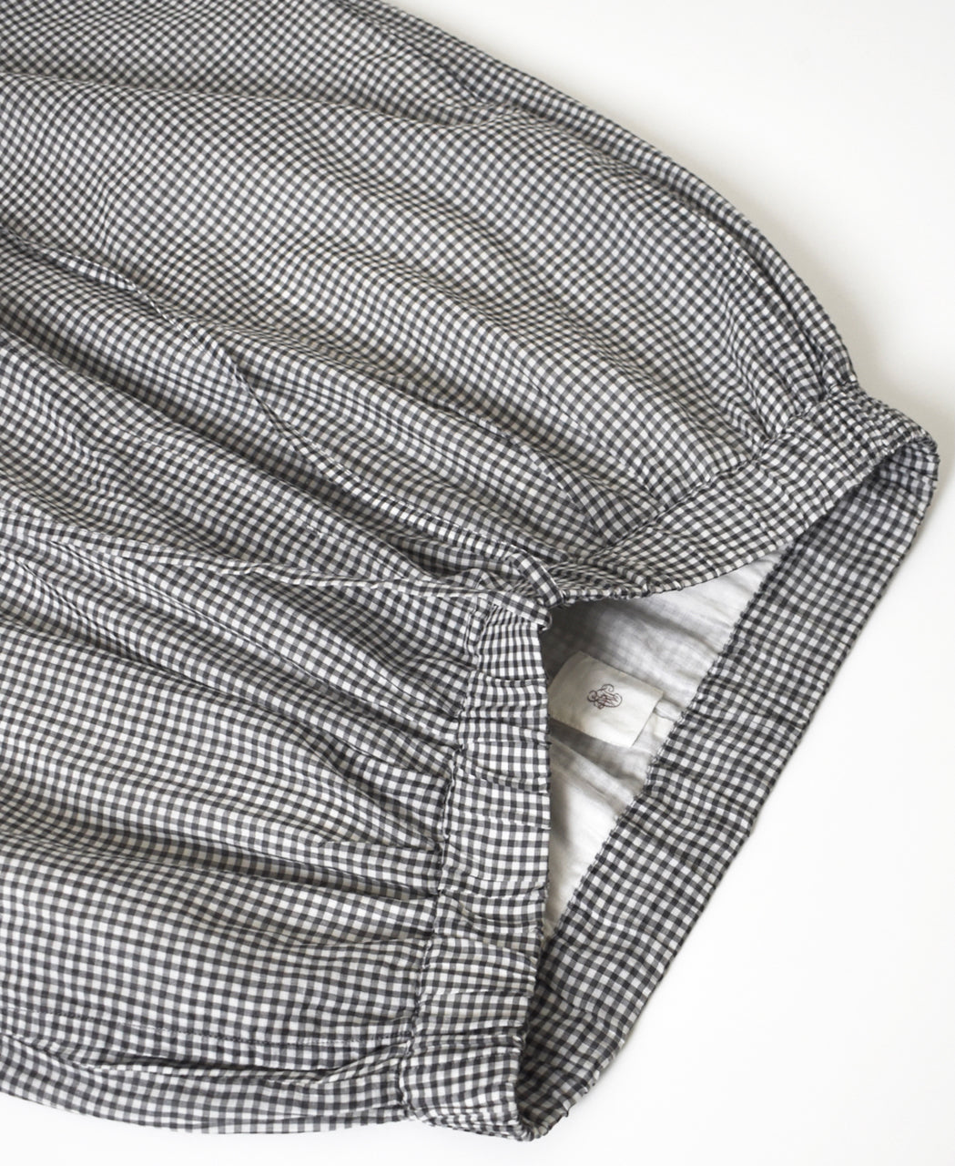 INMDS26025 HANDWOVEN COTTON/SILK SMALL GINGHAM CHECK 2 TUCK TAPERED EASY PANTS