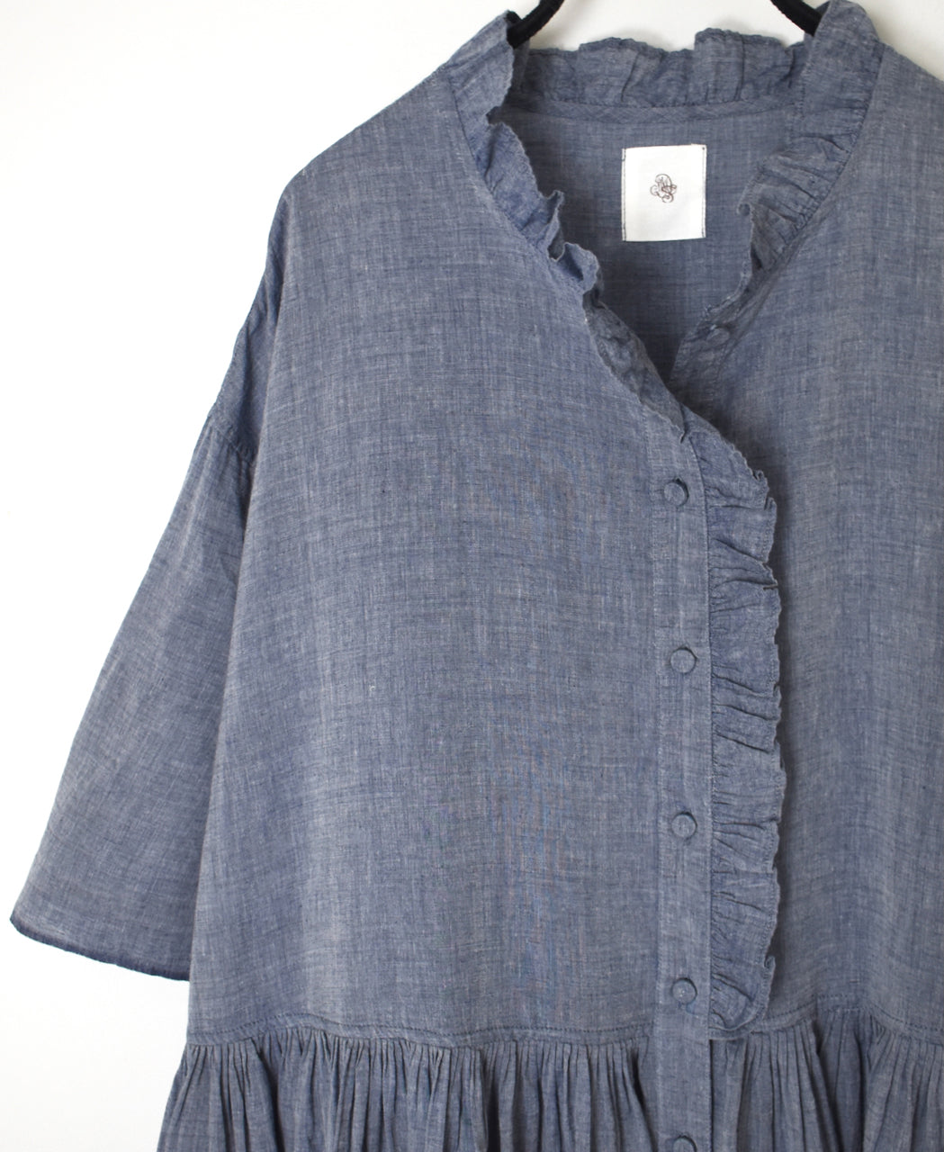 INMDS26042 HANDWOVEN YARN DYE CHAMBRAY FRILL COLLAR SHIRTS DRESS WITH RAJASTHAN GATHER