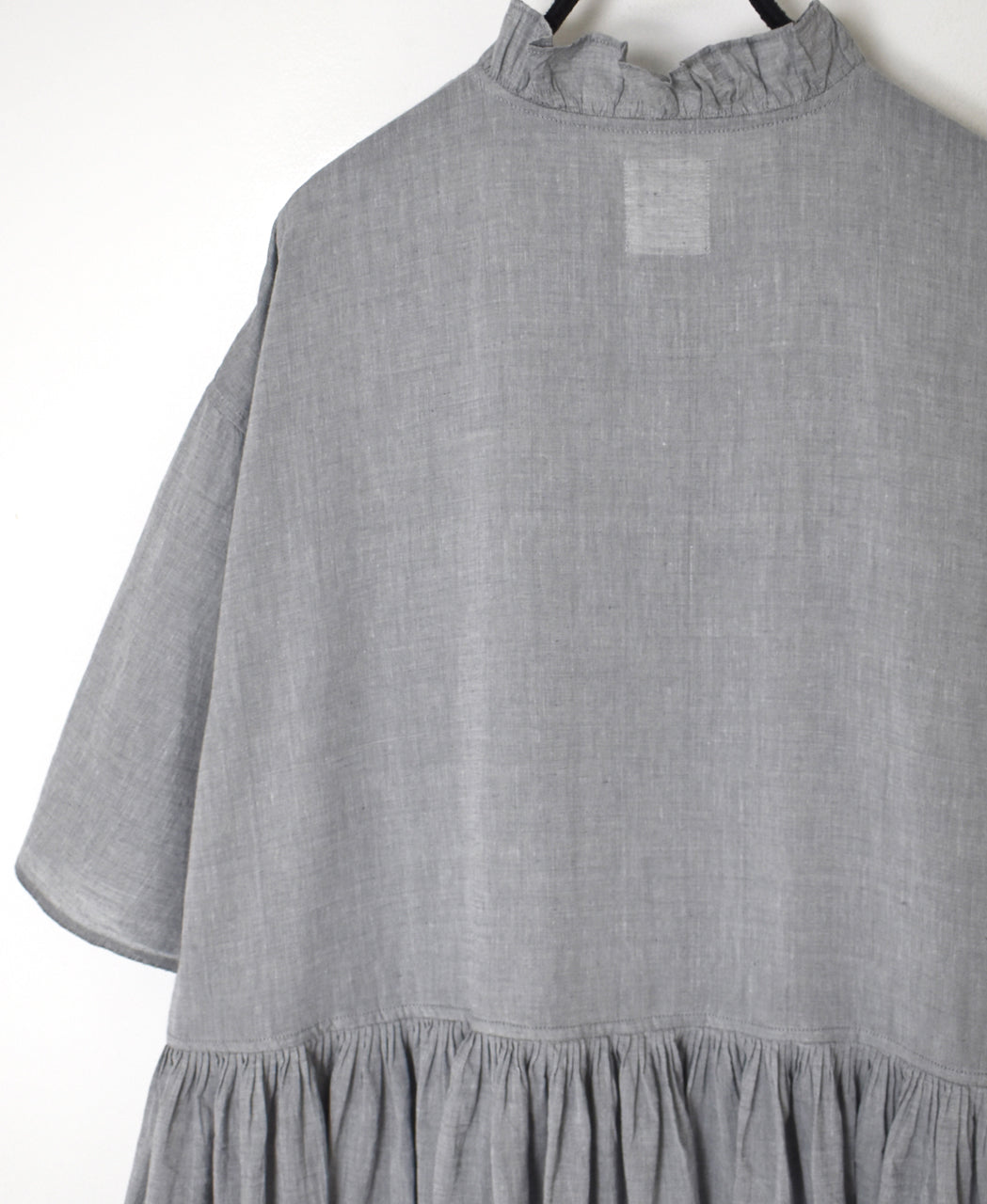 INMDS26042 HANDWOVEN YARN DYE CHAMBRAY FRILL COLLAR SHIRTS DRESS WITH RAJASTHAN GATHER
