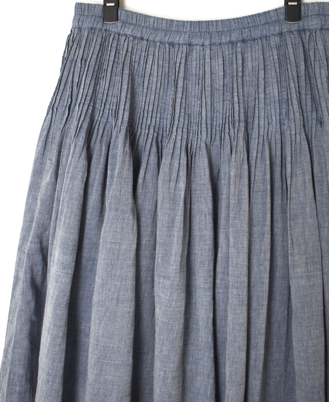 INMDS26043 HANDWOVEN YARN DYE CHAMBRAY PINTUCK FLARED SKIRT