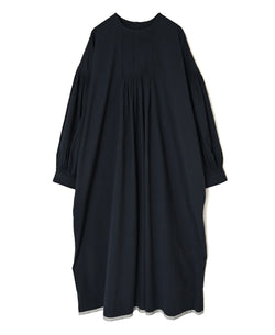 INMDS26733 HANDWOVEN HEAVY COTTON PLAIN WITH SELVAGE BACK OPENING CREW-NECK DRESS WITH MINI PINTUCK