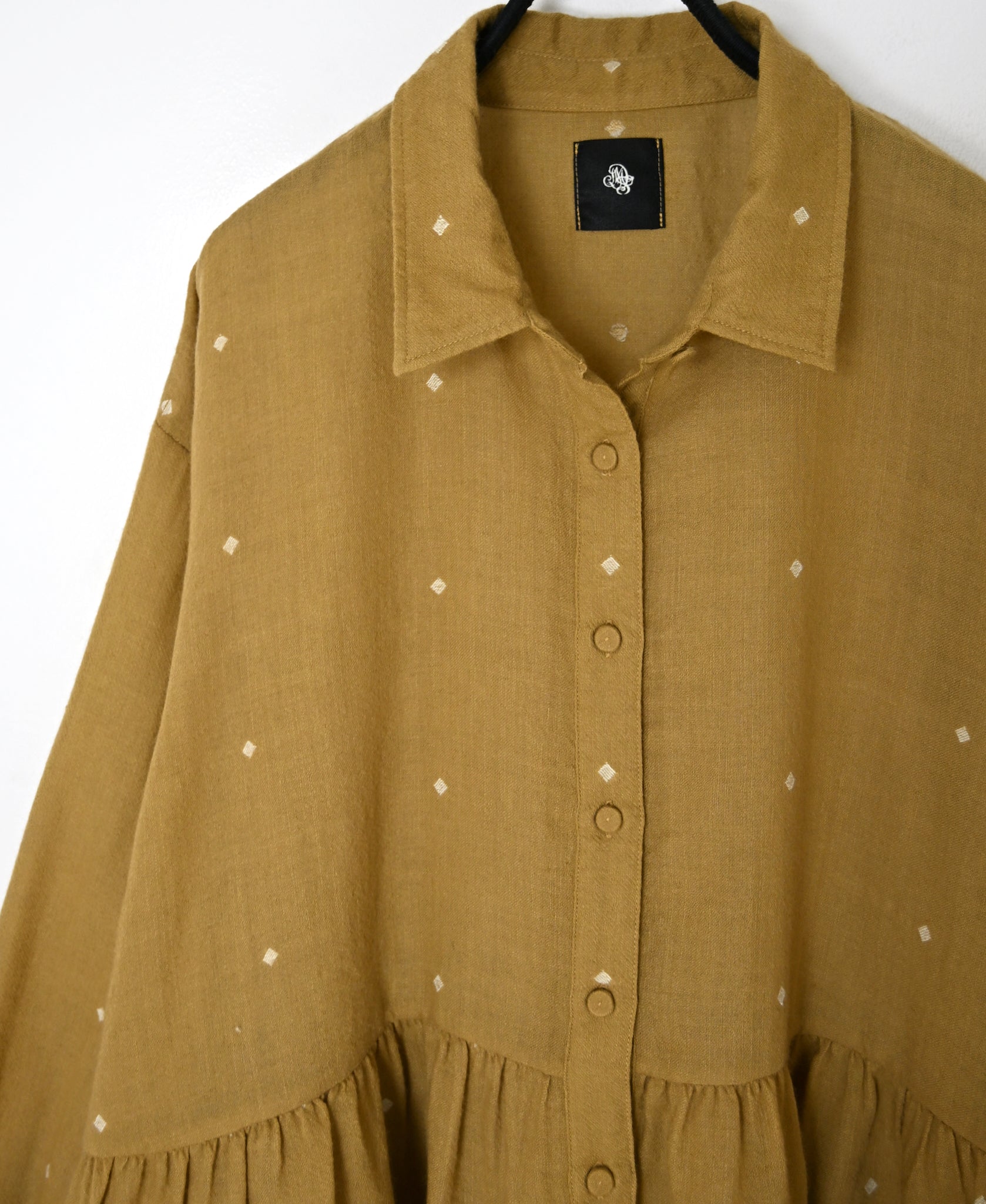 INMDS26761 BOILED WOOL SQUARE JACQUARD REGULAR COLLAR GATHERED SHIRTS