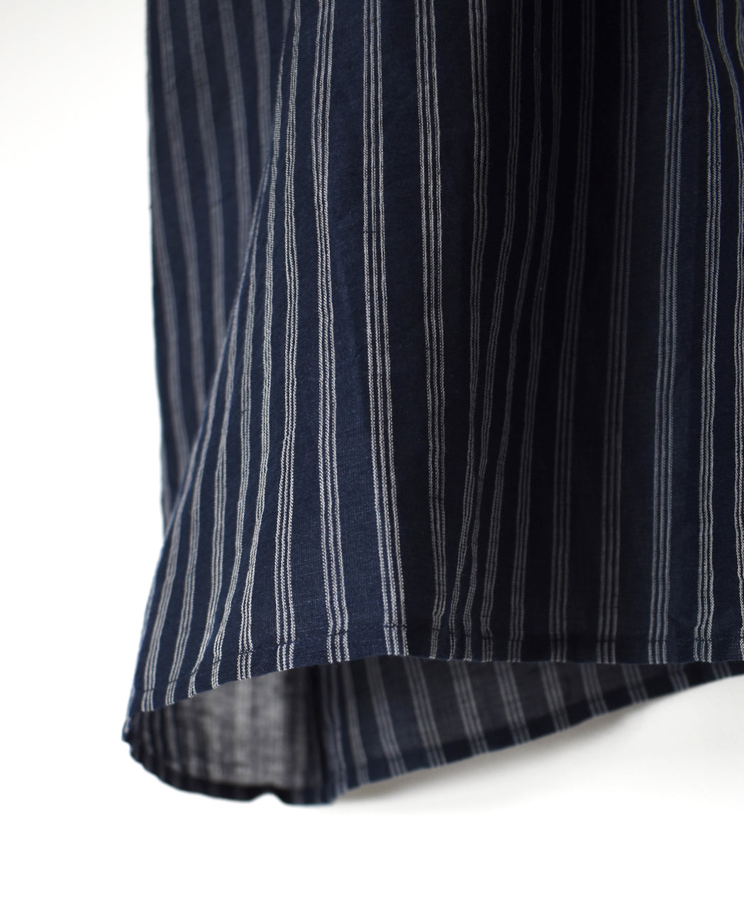 INSL26331 60s AUTO LOOM COTTON/LINEN STRIPE BANDED COLLAR FRENCH/SL PINTUCK SHIRTS