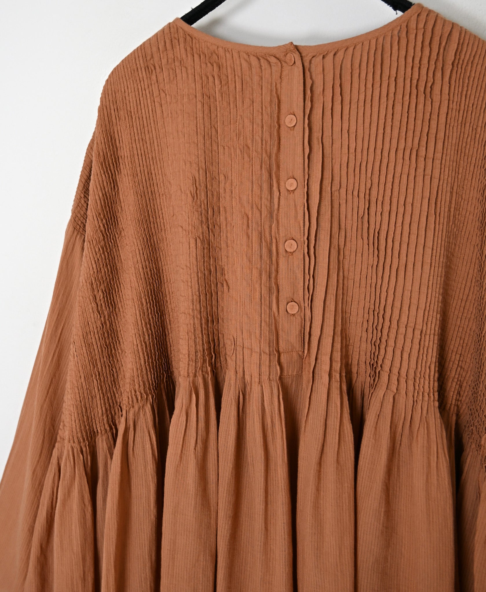 NMDS26511D 80s ORGANIC VOILE STRIPE (OVERDYE) CREW-NECK 3/4 SL SHIRT WITH MINI PINTUCK