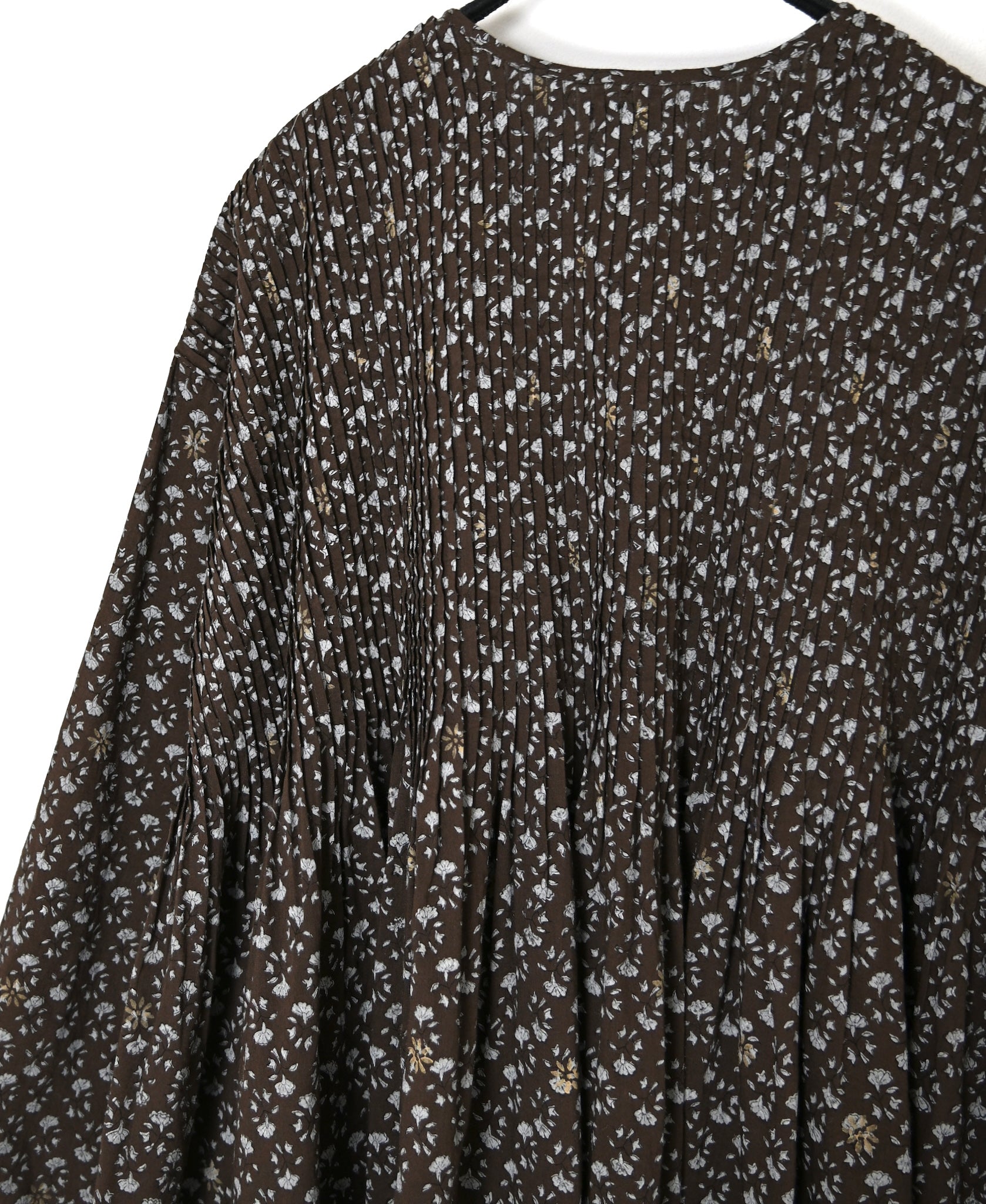 NMDS26542 80s ORGANIC VOILE GENTIANA BLOCK PRINT CREW-NECK BUTTON SHIRT WITH PINTUCK