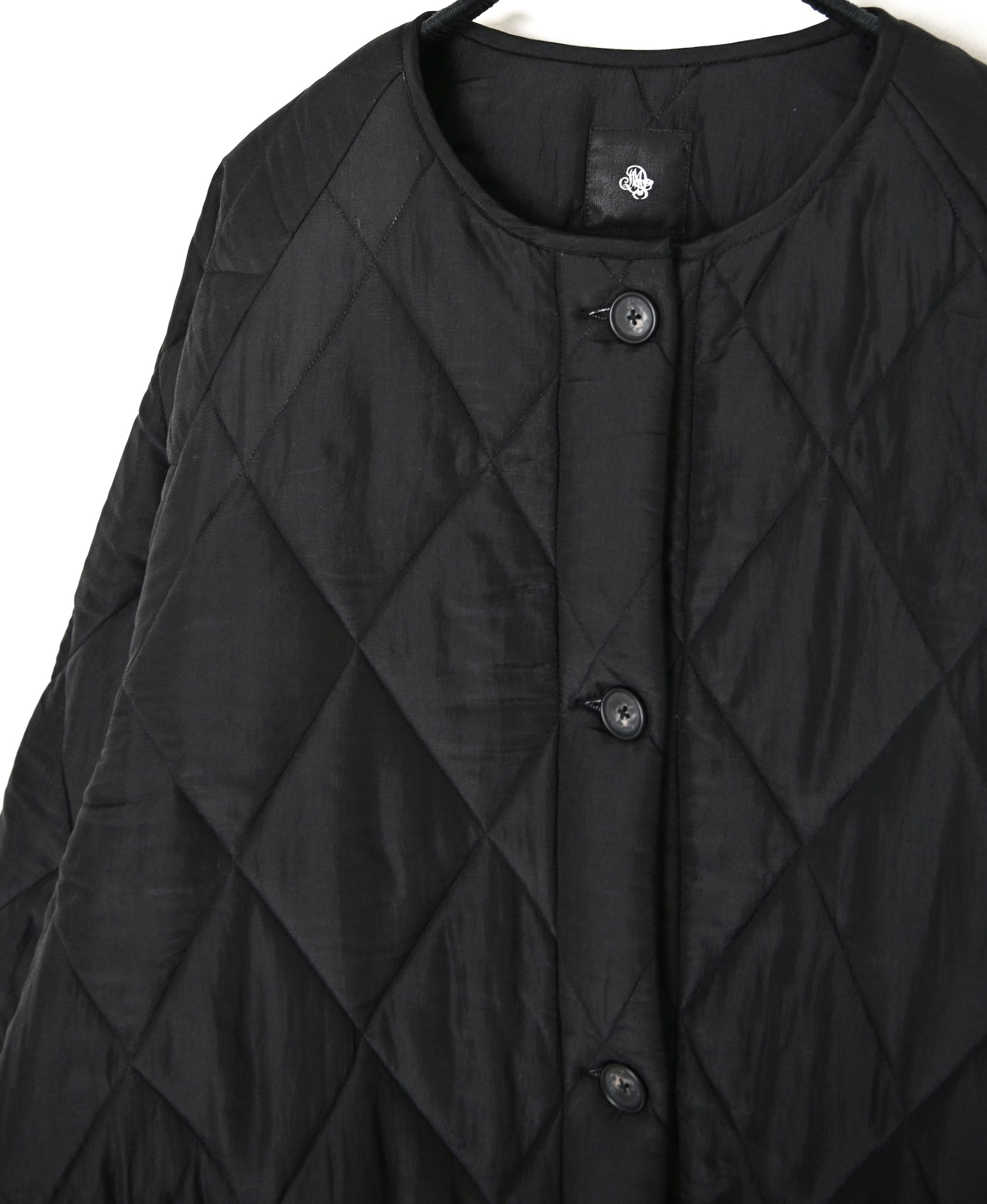 NMDS26551 BANGALORE SILK PLAIN PADDED C-NECK SHORT COAT