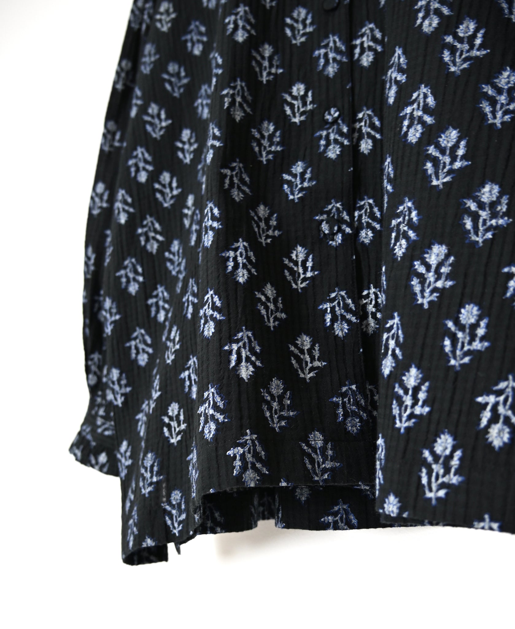 NMDS26611 80s ORGANIC SMALL CHECK MEDIUM FLOWER BLOCK PRINT FRILL COLLAR SHIRT WITH MINI PINTUCK
