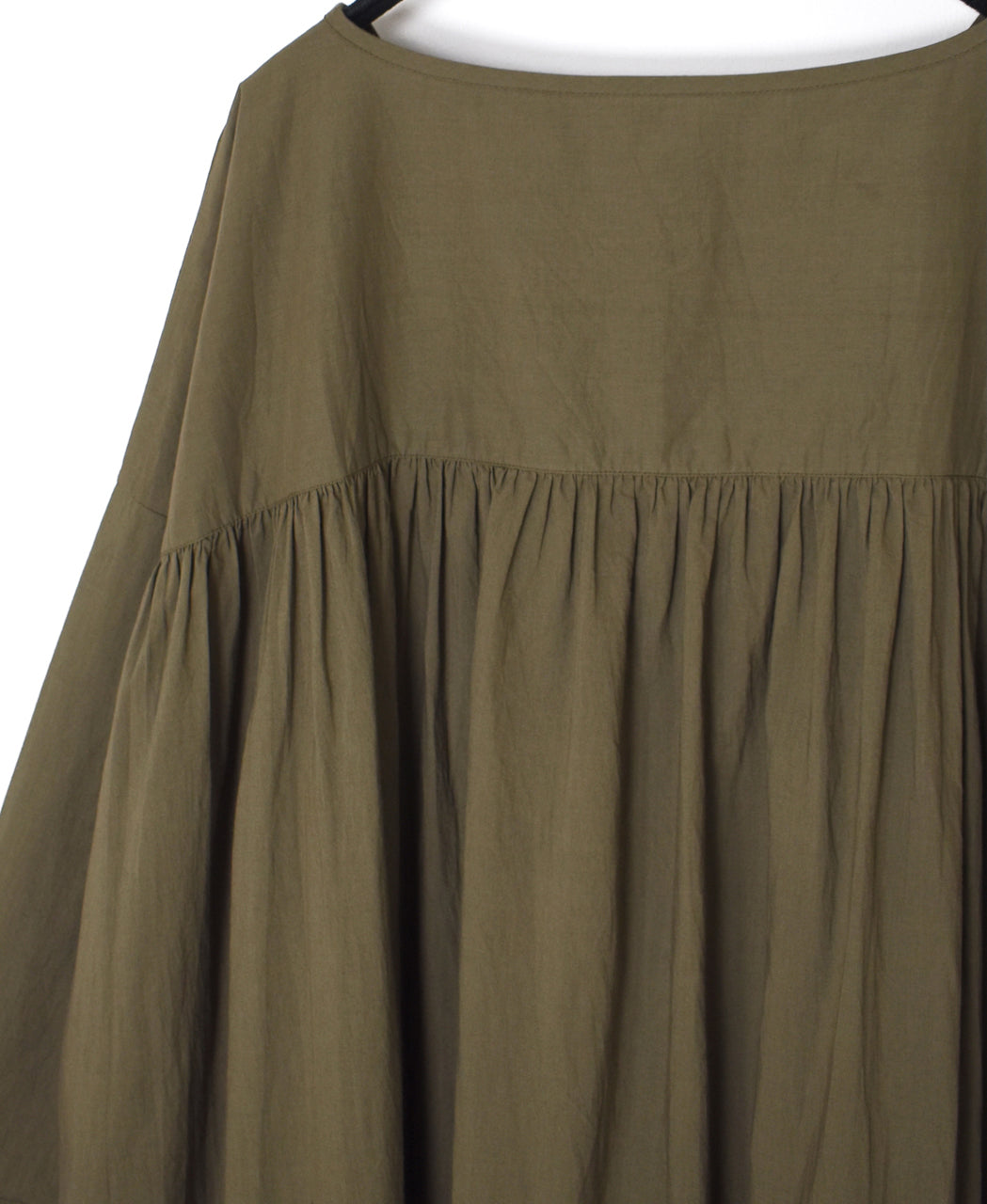 NSL26003 60s CAMBRIC PLAIN CREW-NECK BACK SIDE GATHERED DRESS WITH LINING
