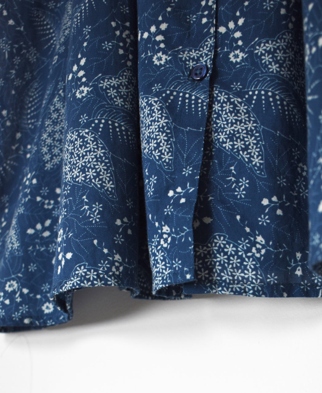 NSL26061 80s VOILE LEAF & FLOWER PRINT REGULAR COLLAR FRENCH/SL PINTUCK SHIRT