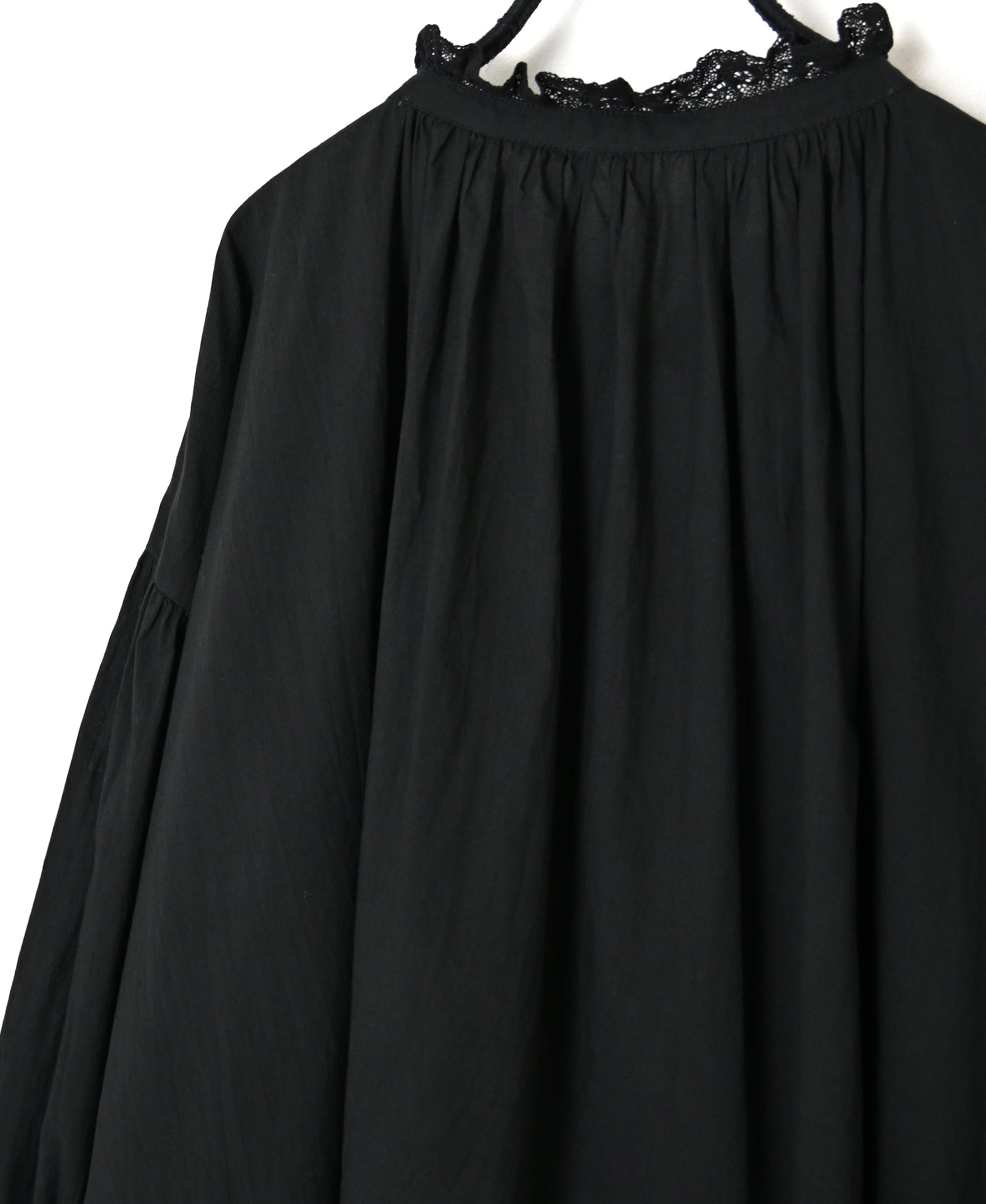 NSL26552 60s COTTON CAMBRIC PLAIN WITH LACE LACE & STRING COLLAR GATHERED SHIRT