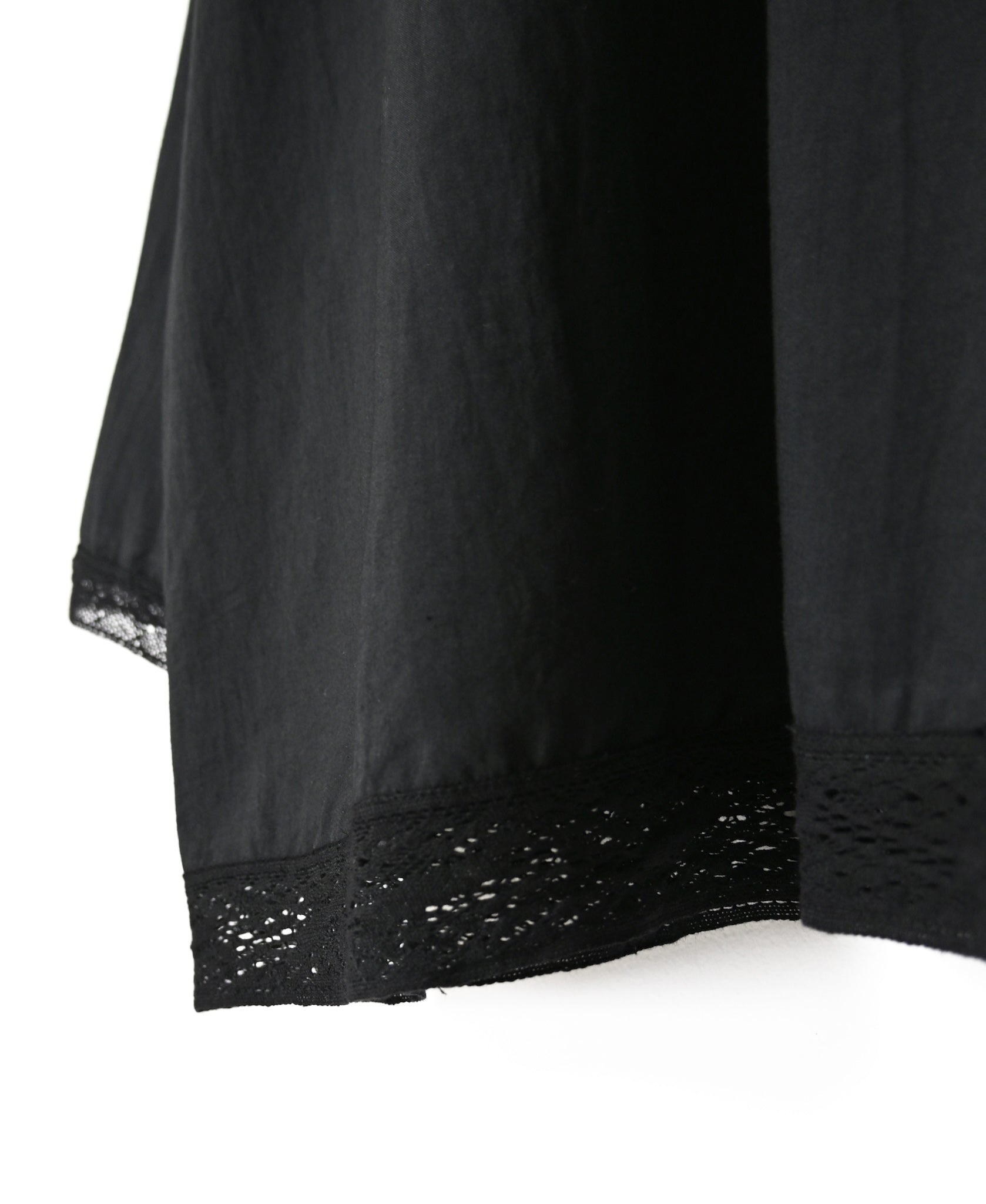 NSL26553 60s COTTON CAMBRIC PLAIN WITH LACE HEM & CUFF LACE SMOCK