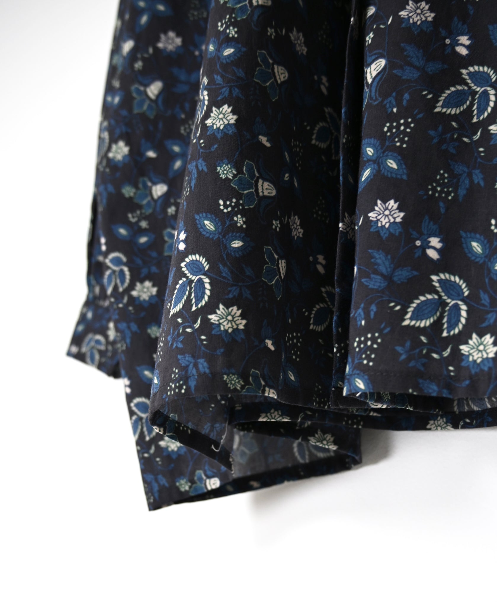 NSL26591 60s COTTON CAMBRIC FLOWER PRINT FRILL COLLAR SHIRT