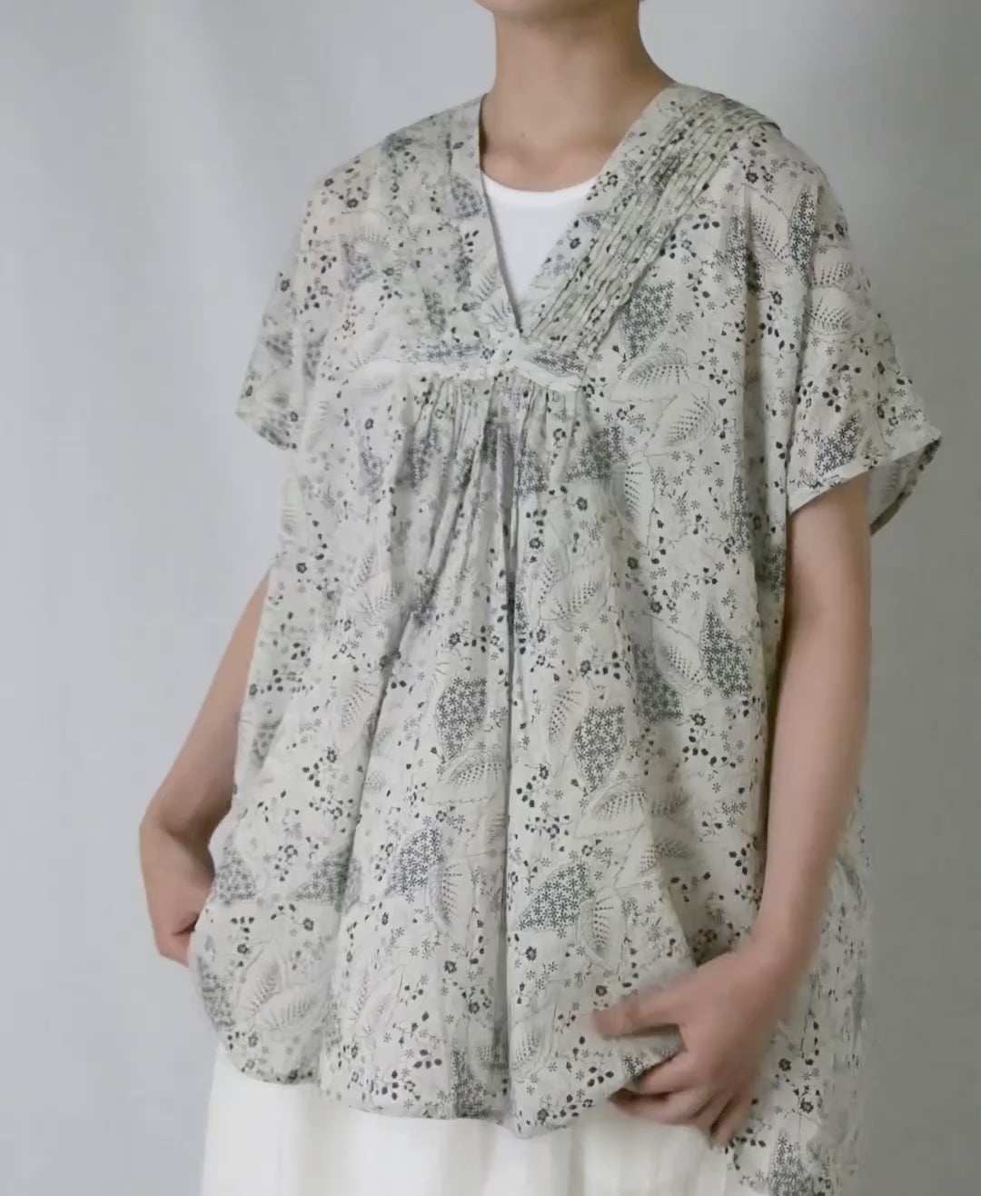 NSL26064 80s VOILE LEAF & FLOWER PRINT V-NECK FRENCH/SL TUNIC